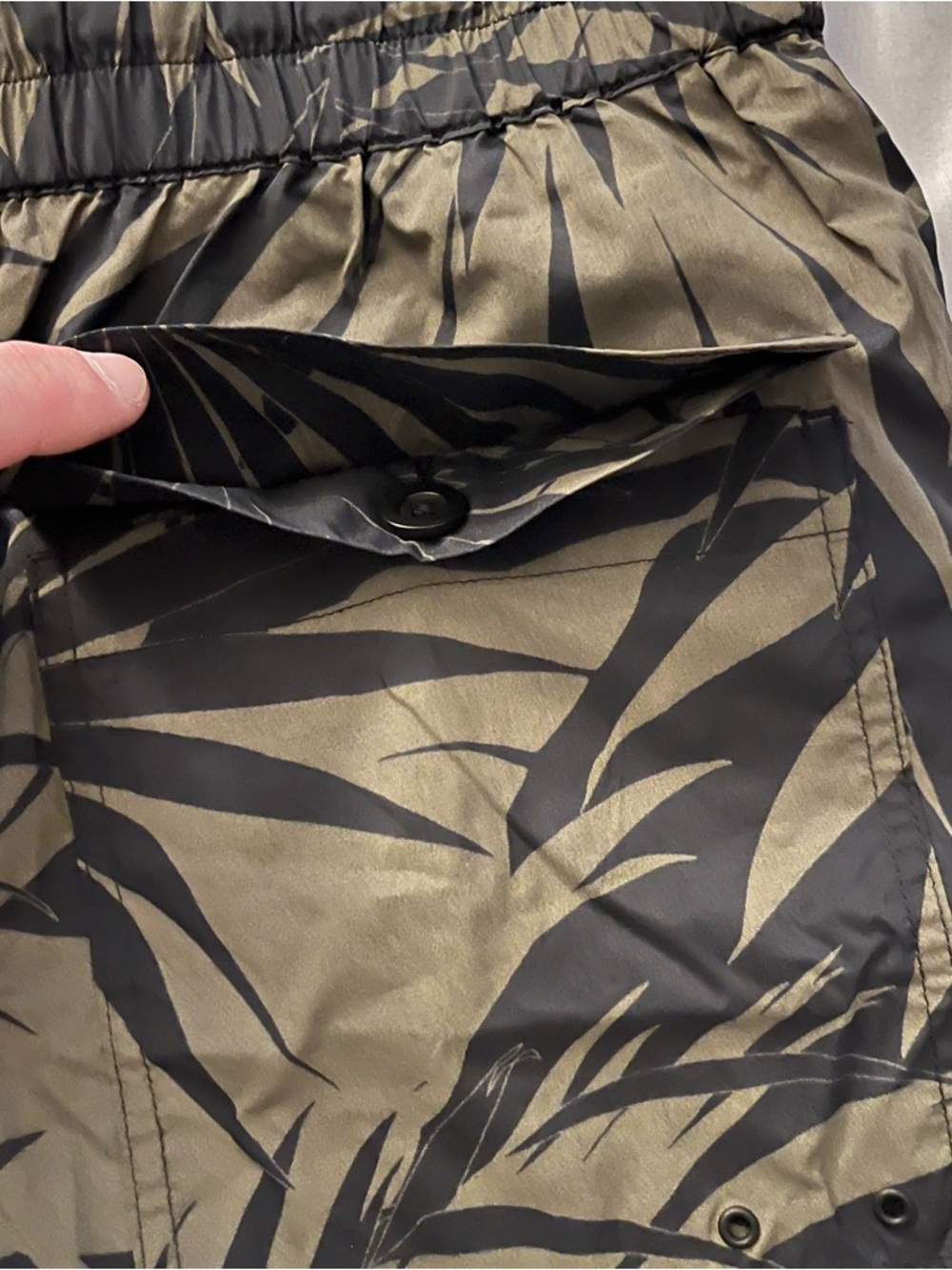 Vince Black & Olive Palm-Print Swim Shorts - Picture 7 of 12